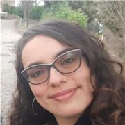 Docente di italiano impartisce lezioni di grammatica e di storia, geografia e latino